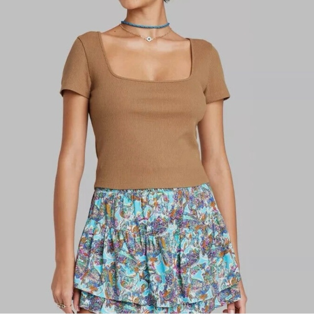 Trendy Ribbed Crop Top ~ Size L ~ Square Neckline & Loose Fit!